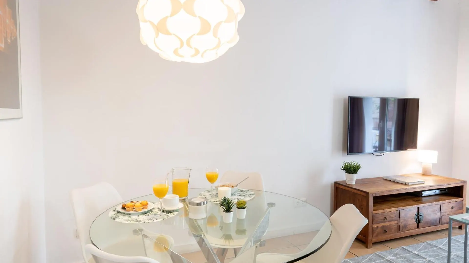 Feelathome Center Apartments Barcelona