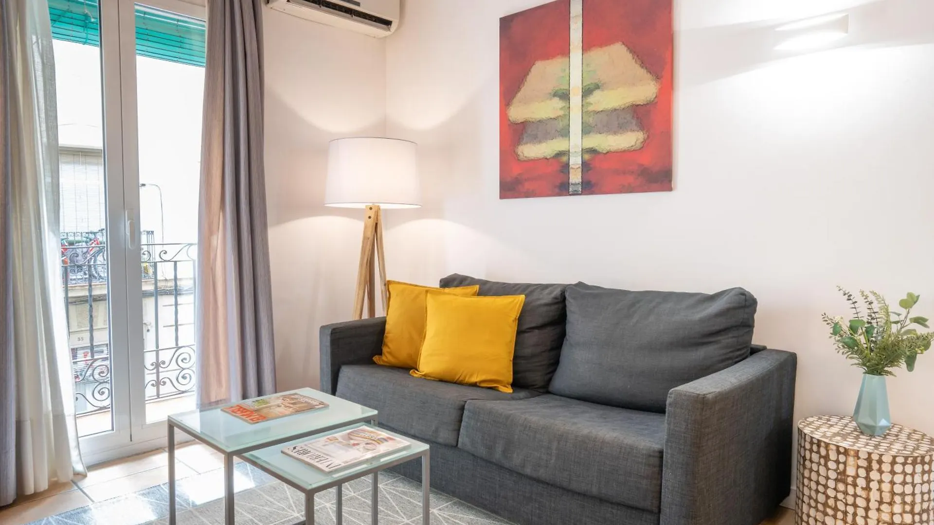 Feelathome Center Apartments Barcelona