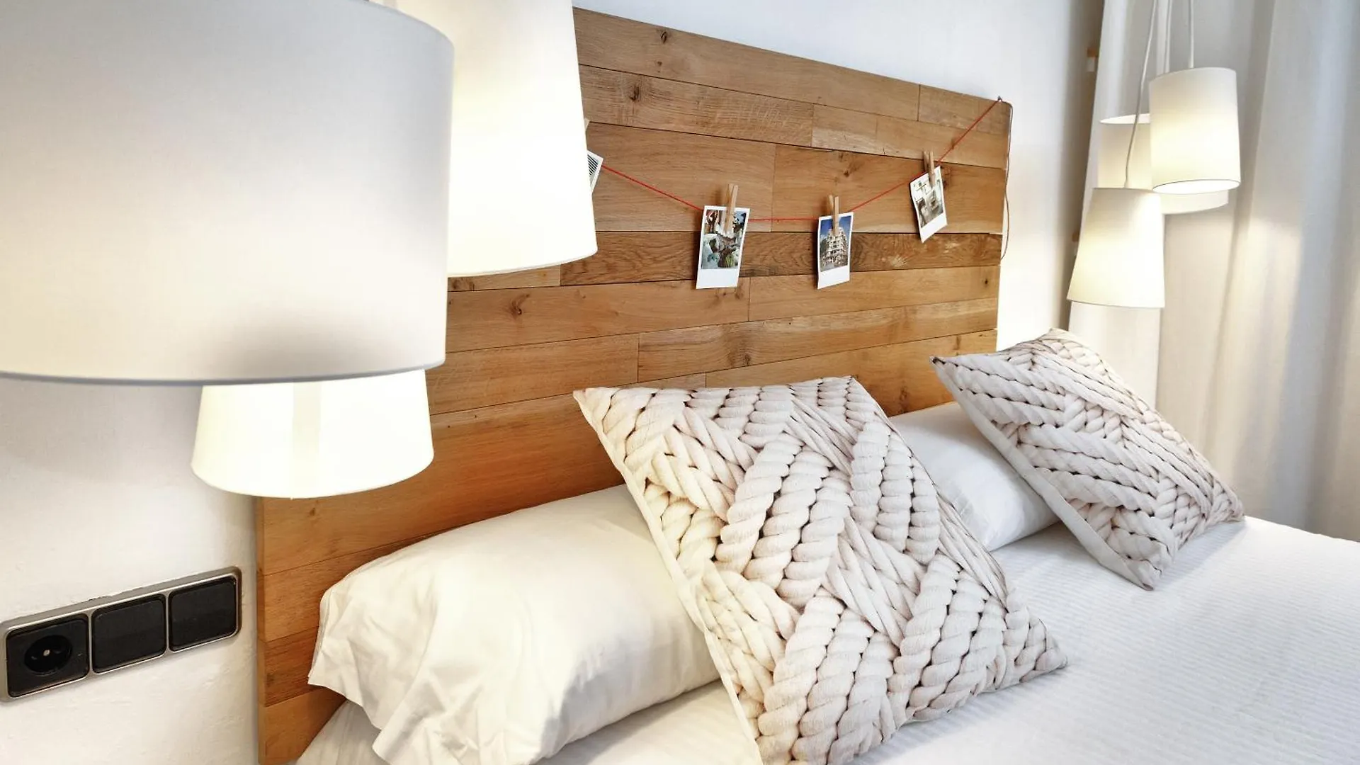 Feelathome Center Apartments Barcelona