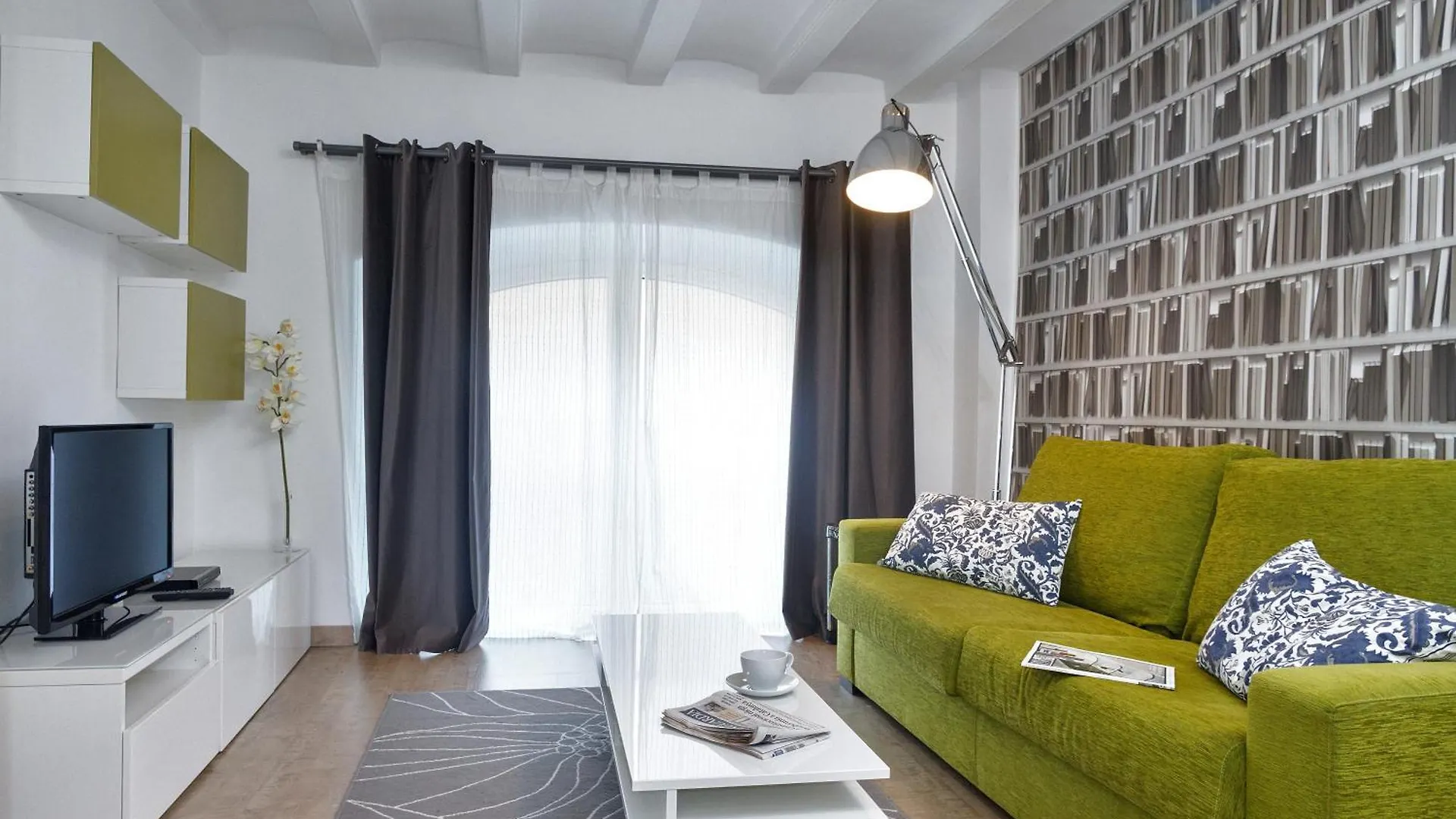 Feelathome Center Apartments Barcelona