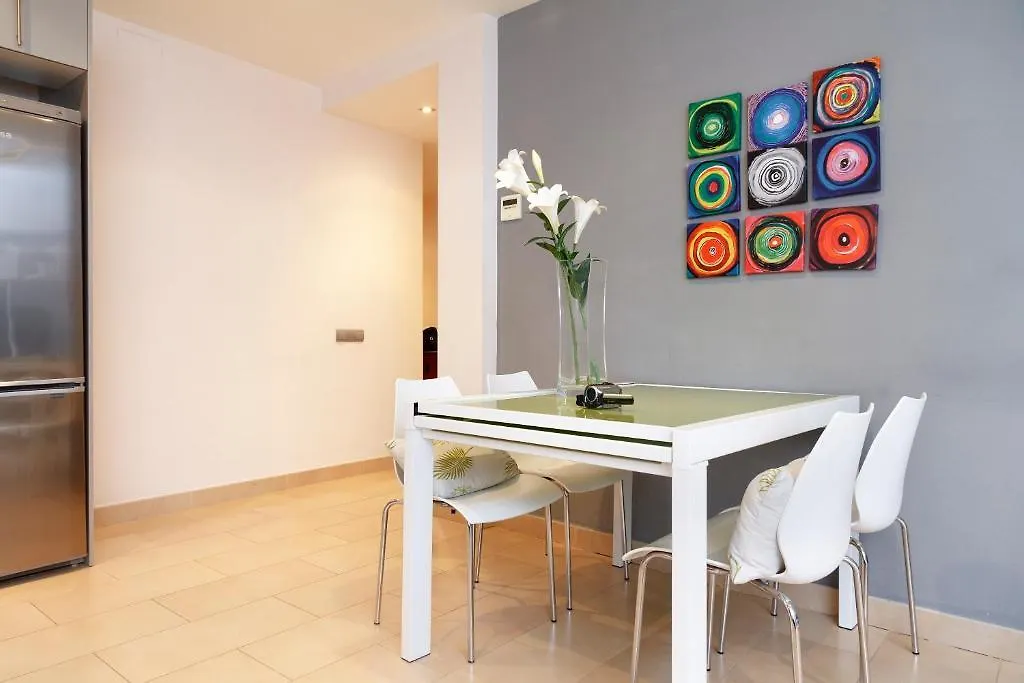 Feelathome Center Apartments Barcelona 0*,