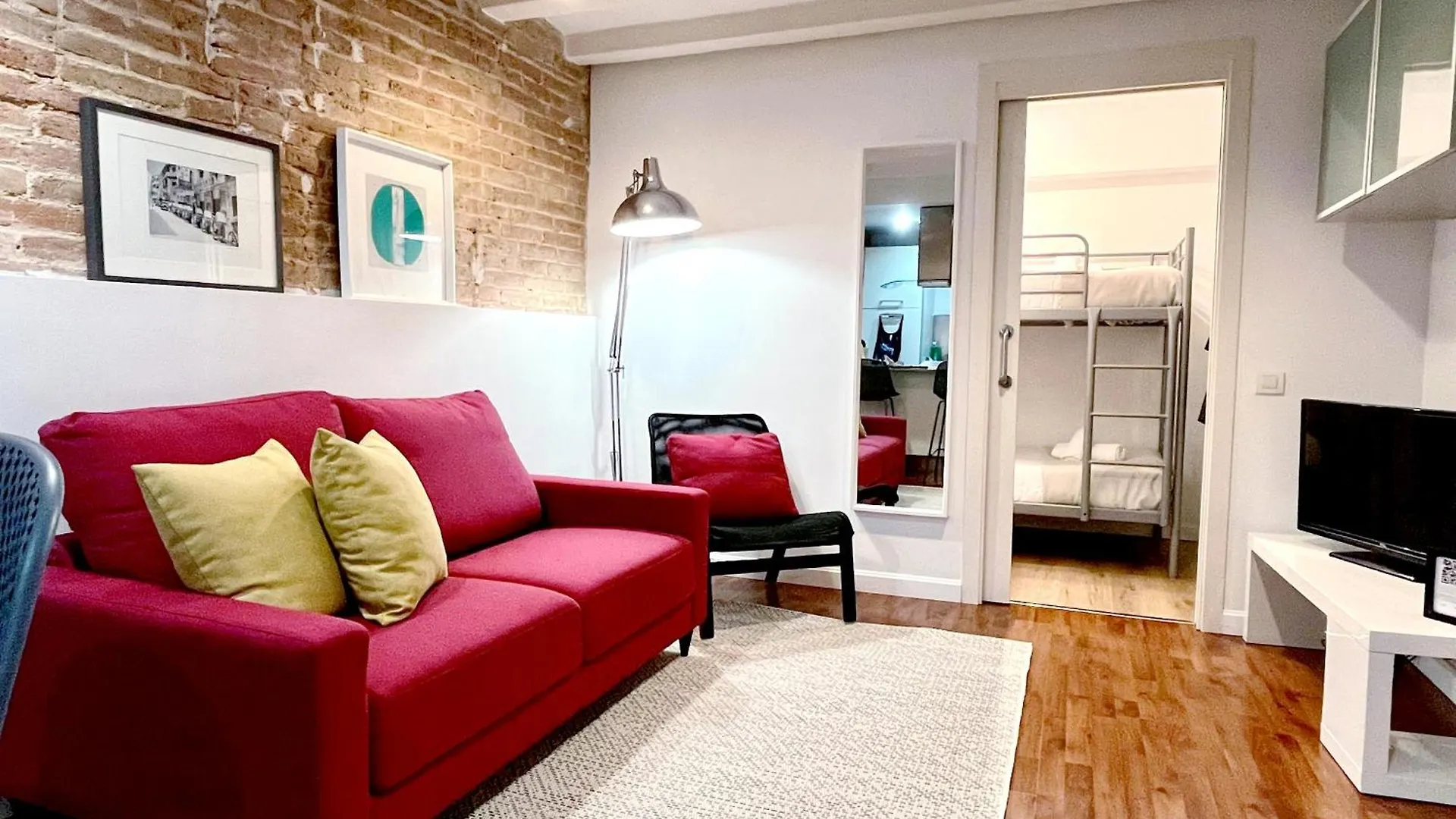 Feelathome Center Apartments Barcelona Spain